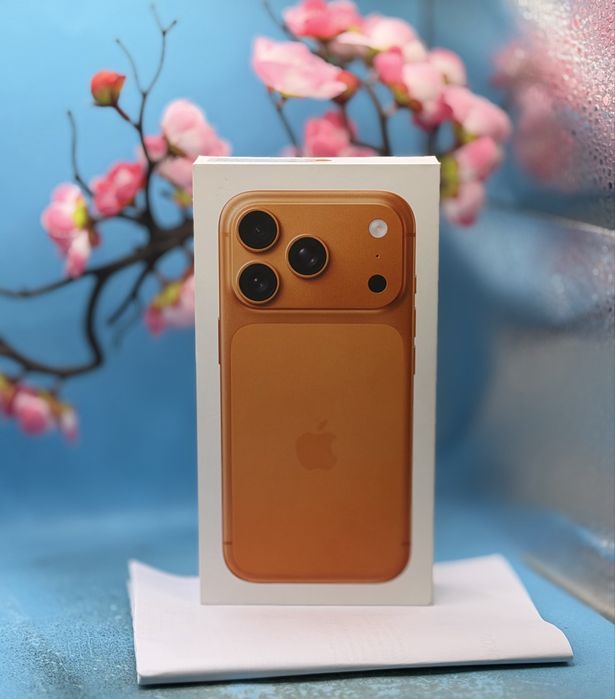 НОВ!!! Apple iPhone 17 Pro, 256GB, 5G, Cosmic Orange