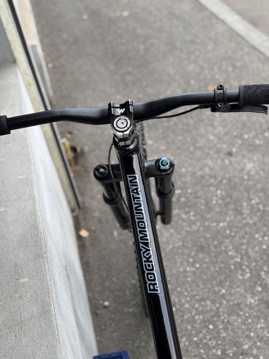 Vand rockrider st 520 modificat -Rockshox 35, Magura mt4