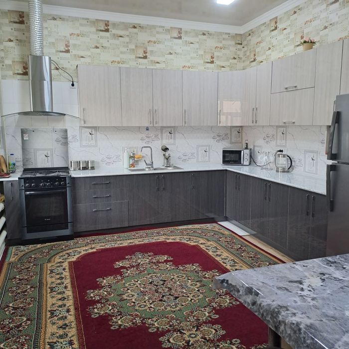 Uchqahramon arinter. Chala qozo ichkari emas yaxshi joy.6 sotx