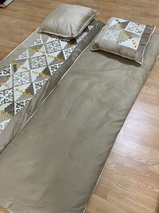 Набор корпе и подушки