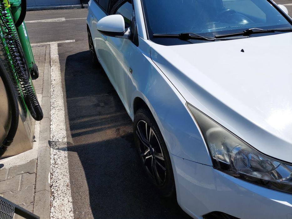 Vând Chevrolet Cruze 2011 – benzină + GPL, 1.6