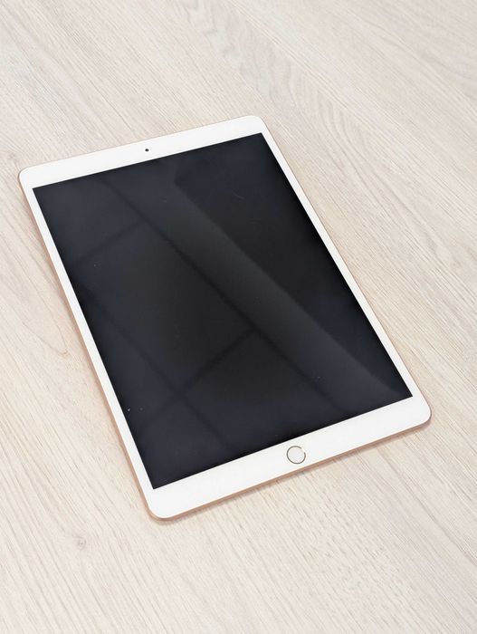 Apple iPad 10.2 9th iPad8 A2270 Retina IPS LCD Amprenta iPadOS 26.1