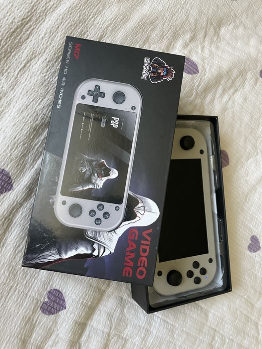 Игровая приставка консоль