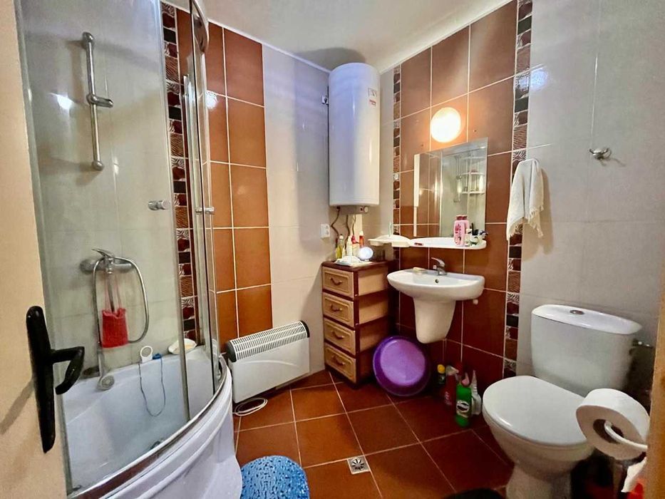 Продава се Тристаен апартамент в Бургас, Меден рудник - зона А - 90 кв.м за 945 €/кв.м - Снимка #9