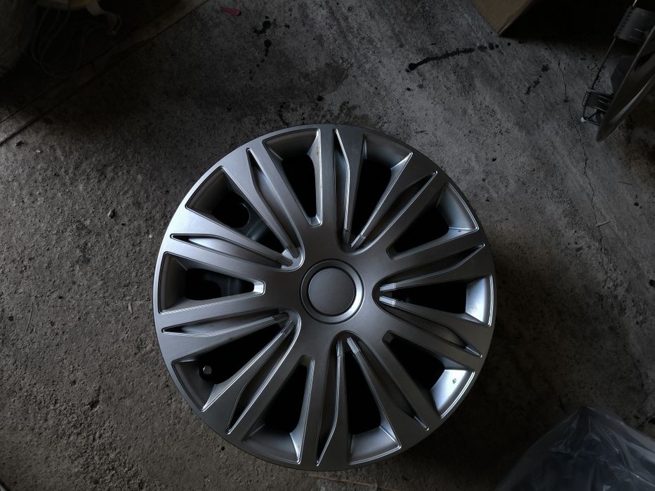 Продам штампованные диски на 15