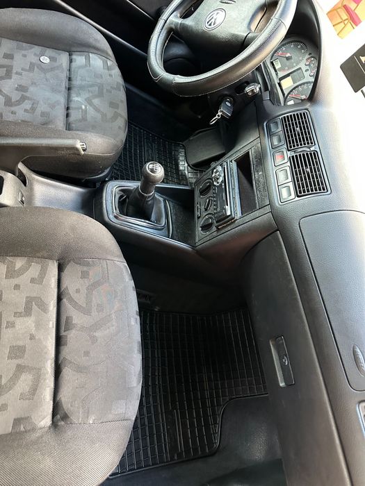 Vand Vw golf 4 1.6 SR