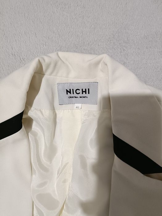 Vând compleu Cristina Nichita mărimea 38