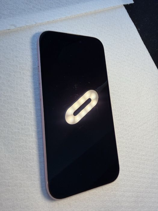 iPhone 15 Pink - Ideal pentru Piese