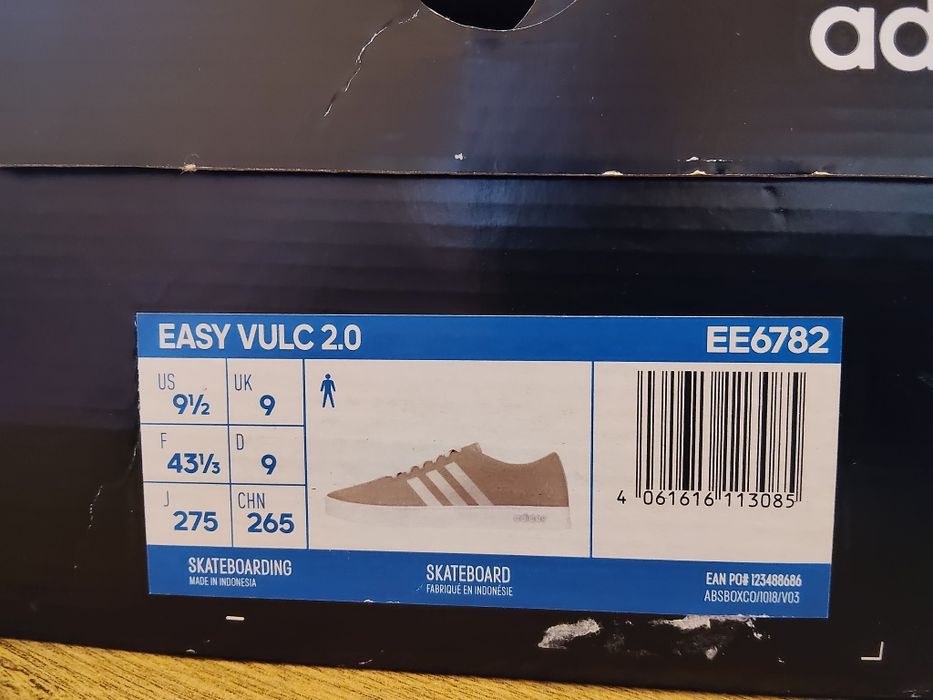 Гуменки Adidas,43 номер,нови