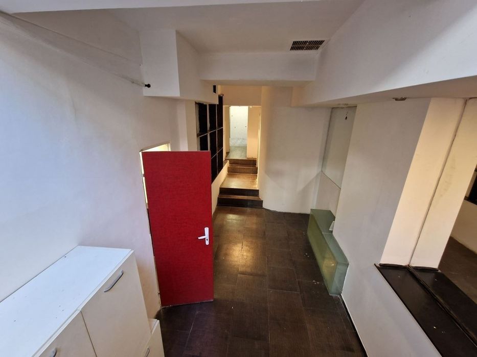 ТОП център до Сердика – 160 кв.м, 6.5м витрина, готово за ресторант и