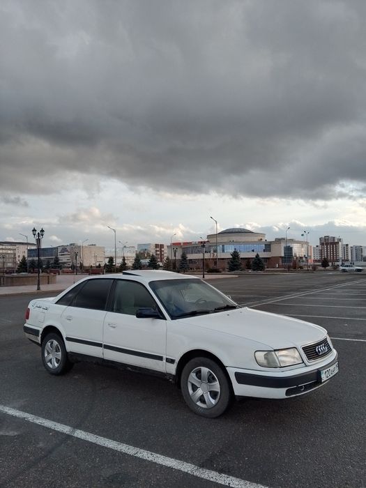 Продам Ауди 100 с4