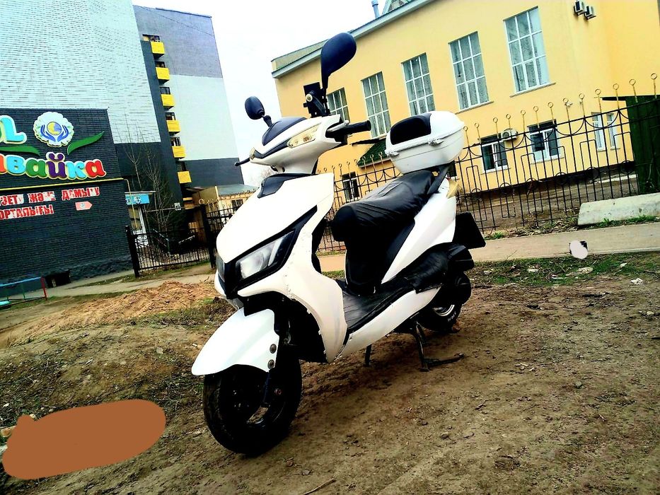 Продам срочно скутер