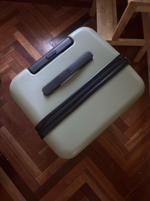 Чемодан продам NinetyGo