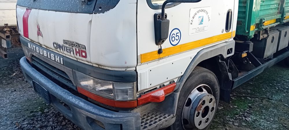 Autoutilitara Mitsubishi 7.5 tone basculabila