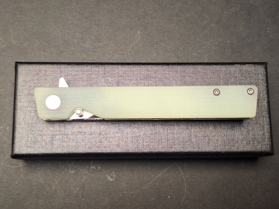 Сгъваем нож-стомана D2-дръжка G10