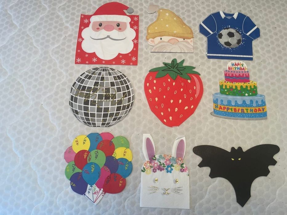 Колекция от 100 бр. кръгли и с различни форми салфетки.