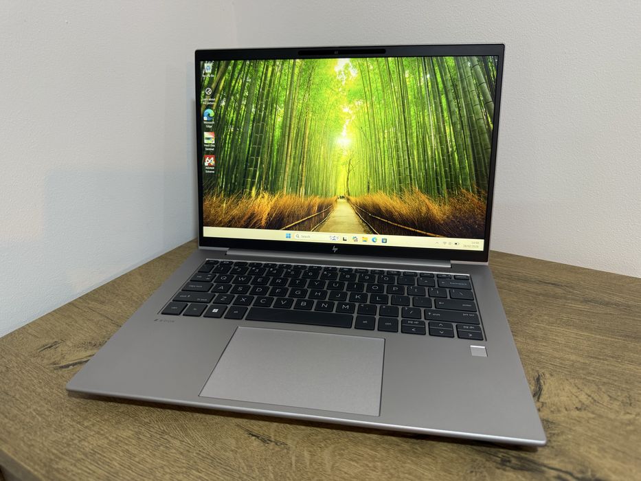 HP Zbook Firefly 14 g10a Ryzen 7940 64gb 2tb