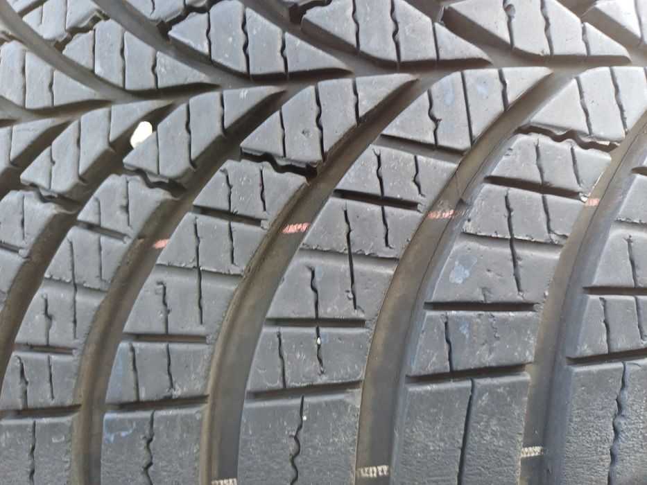 Гуми 215/55/18 Гудиар