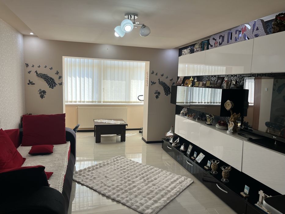 Vand apartament 3 camer