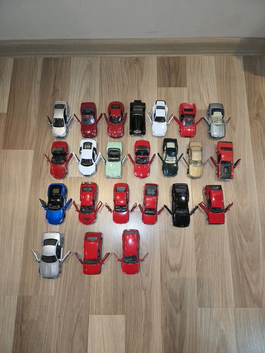 Метални колички (23 броя)