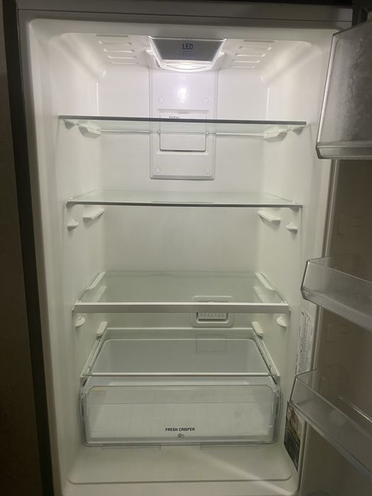 Холодильник марки Ariston