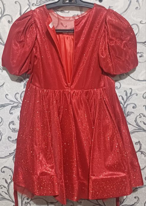 Продам платье детские р.34