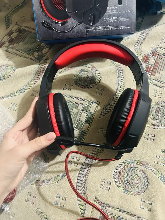 Наушники с проводом и микрафоном