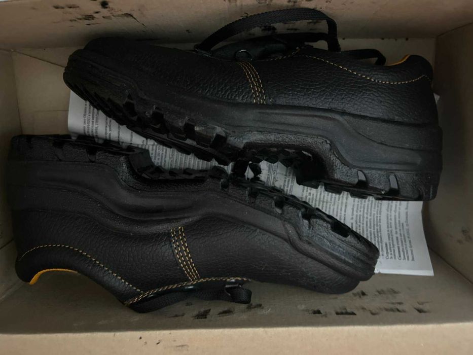 Работни обувки - нови, мъжки и дамски