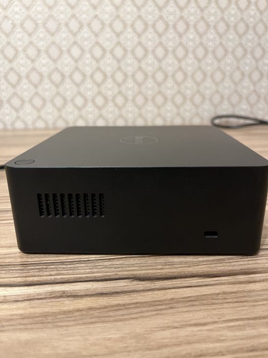 Док-станция Dell Thunderbolt 3 TB 16 240W