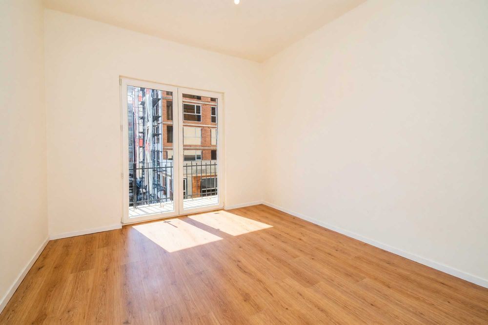 Продава се Четиристаен апартамент в София, Център - 126 кв.м за 2858 €/кв.м - Снимка #6