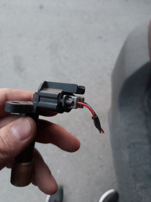 Продам датчик коленчатого вала хайландер камри