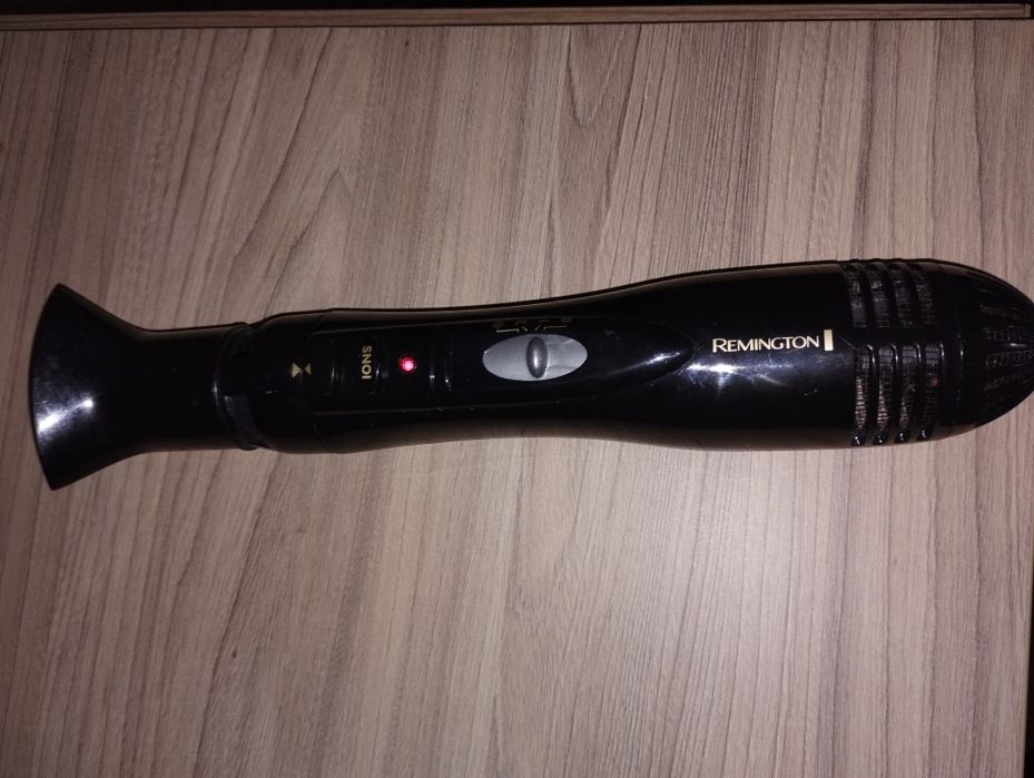 Aparat de coafat. Remington.