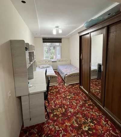 Продаю 3х комн  Чиланзар 25 кв-л кирпич 1 эт/5 эт дом 2х6