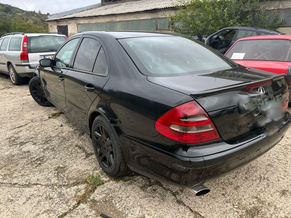 Мерцедес w211 646 на части