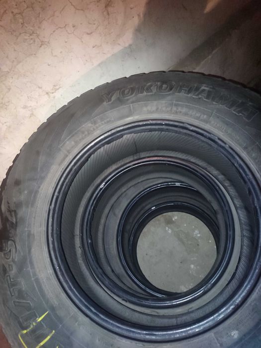 Продаю комплект Шины 275/65/17