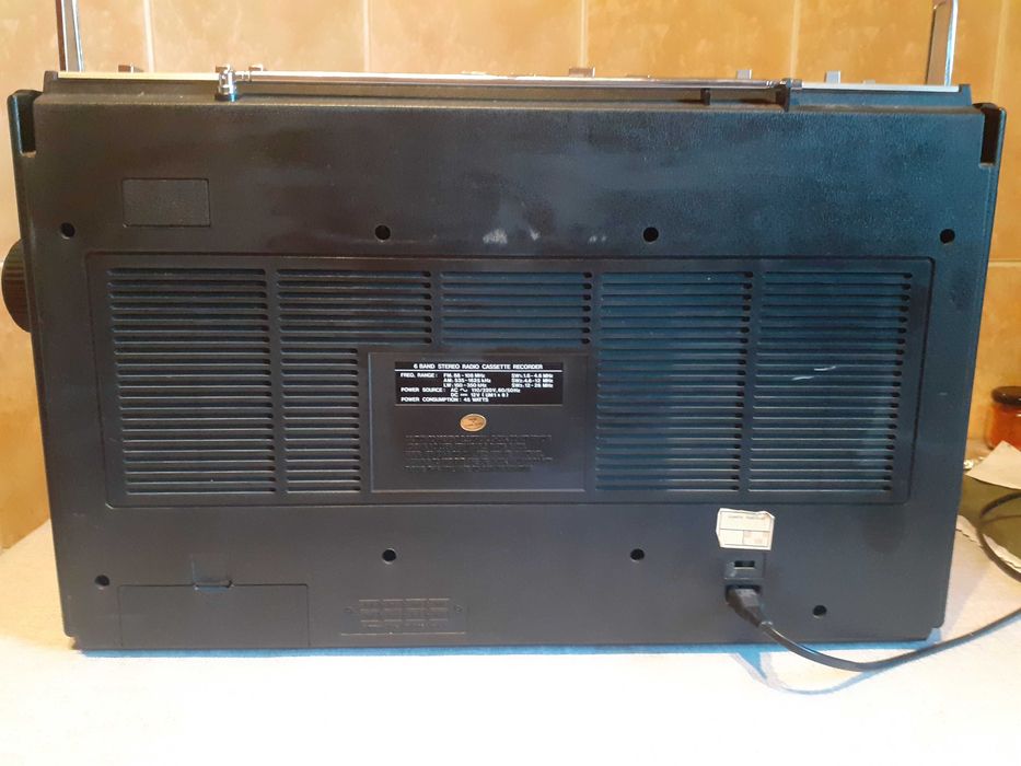 Radiocasetofon Boombox Conic Radio cu 6 benzi