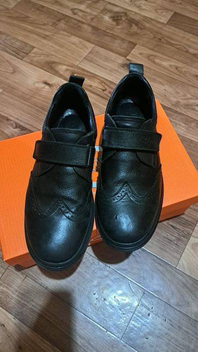 Продам кожан.мальч.туфли "Tiflani"38разм.