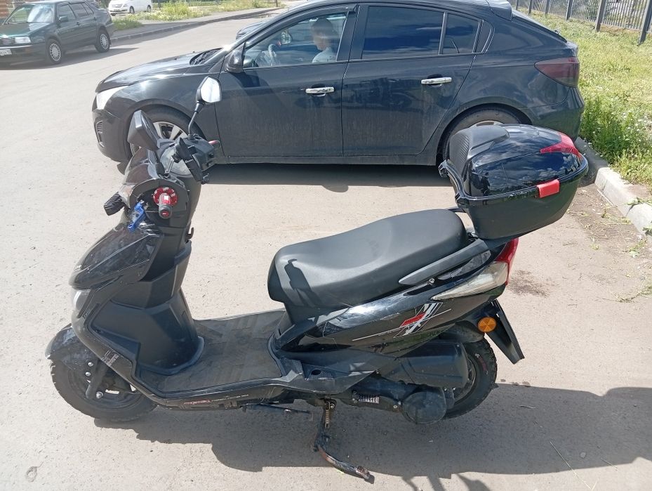 Продам скутер м8