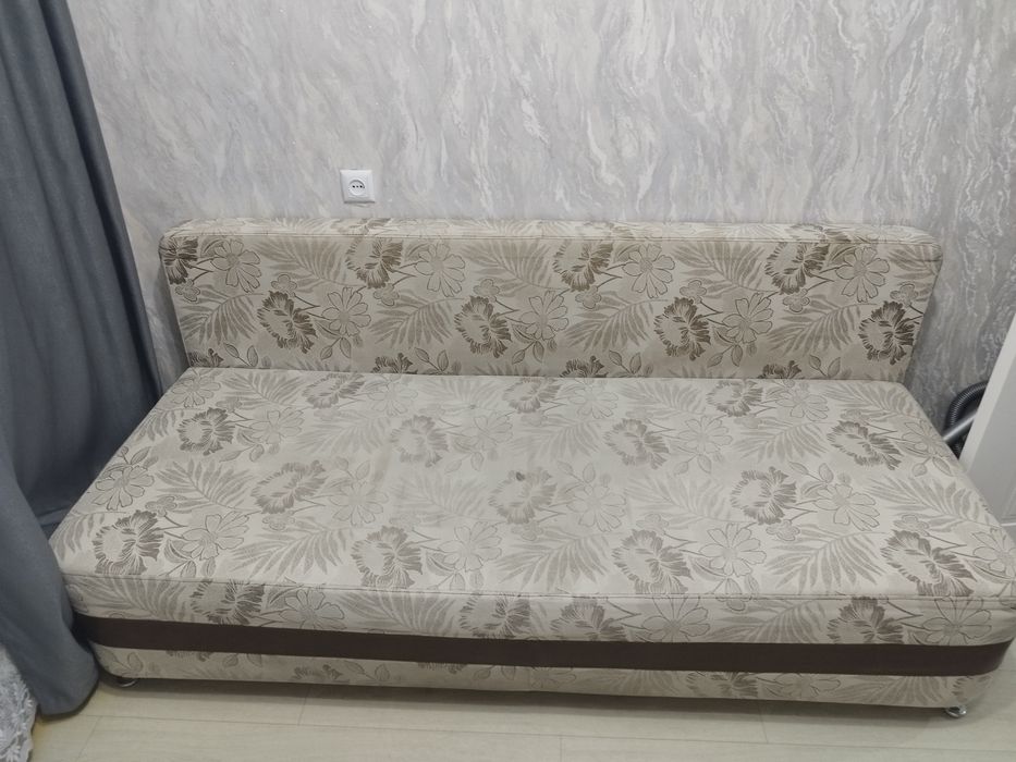 Продам диван тахта