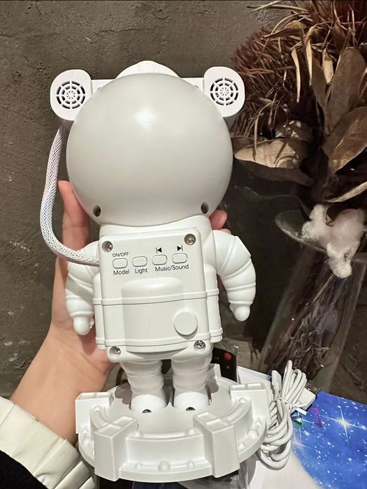 Детский ночник проектор Космонавт