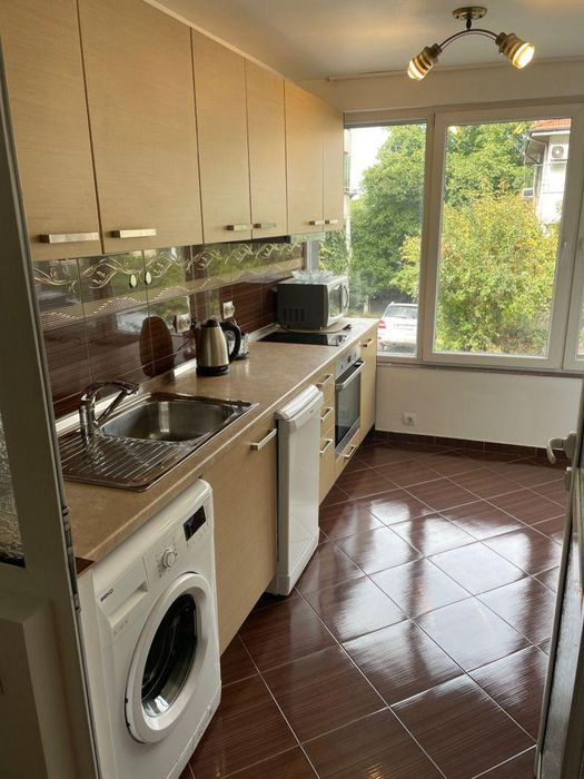 Дава се под наем Тристаен апартамент в София, Лозенец - 95 кв.м за 999 € - Снимка #5