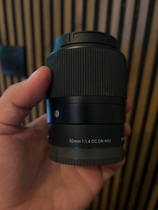 Объектив SIGMA 1.4 30 на sony