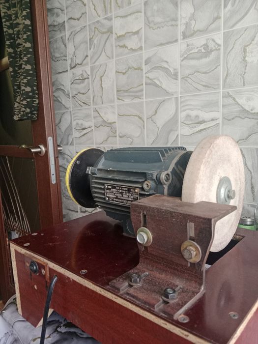 Станок точильный