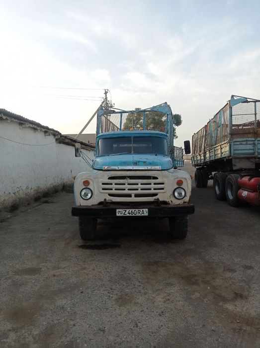 Zil 130 v1 holati yaxshi