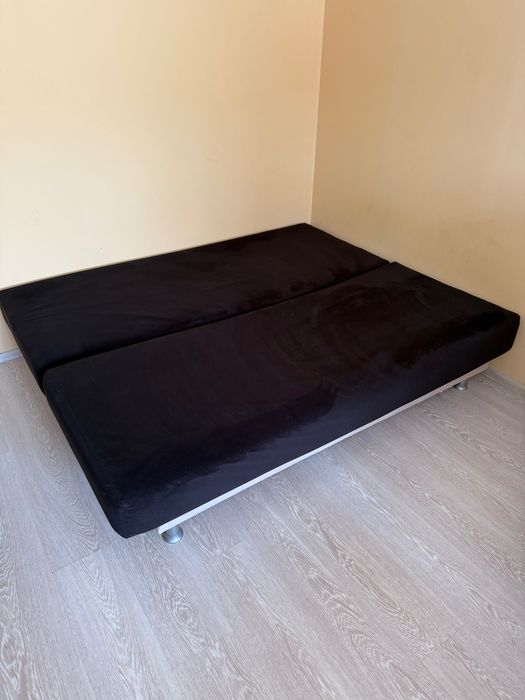 Продавам Диван 1.40/1.90