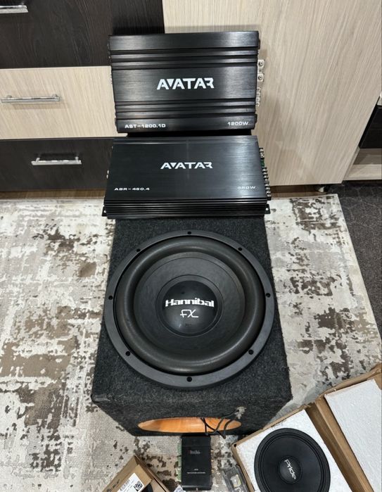 продам сабвуфер хороший