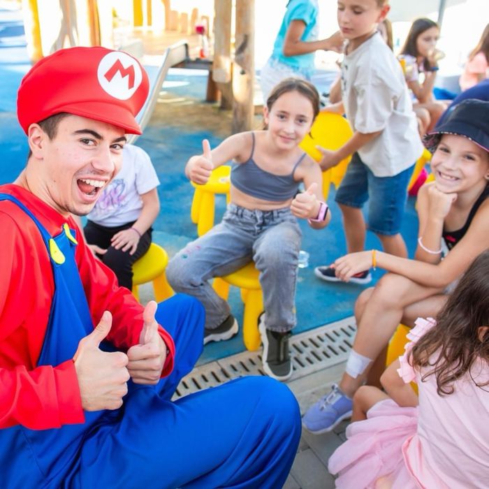 НАЙ-добрите аниматори | Аниматор | Украса | Фотогрсф