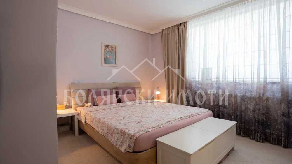 Продава се Четиристаен апартамент в Велико Търново, Бузлуджа - 158 кв.м за 1519 €/кв.м - Снимка #12