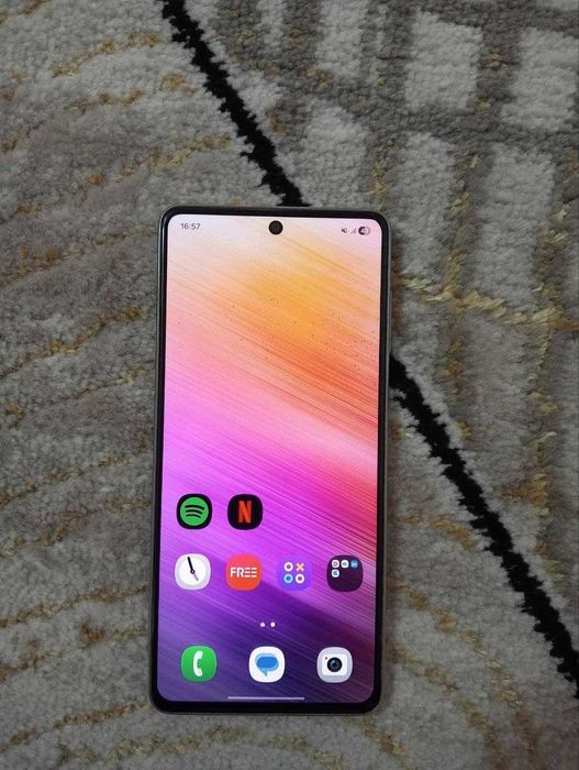Samsung A73 5G 128 GB holati ideal