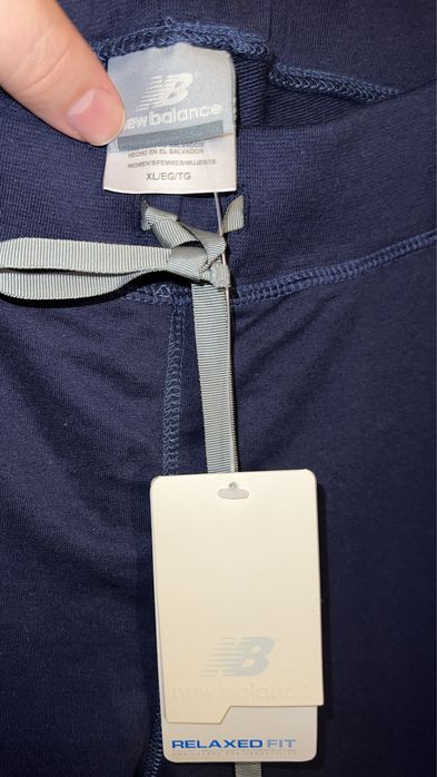 Ново дамско долнище New Balance размер XL